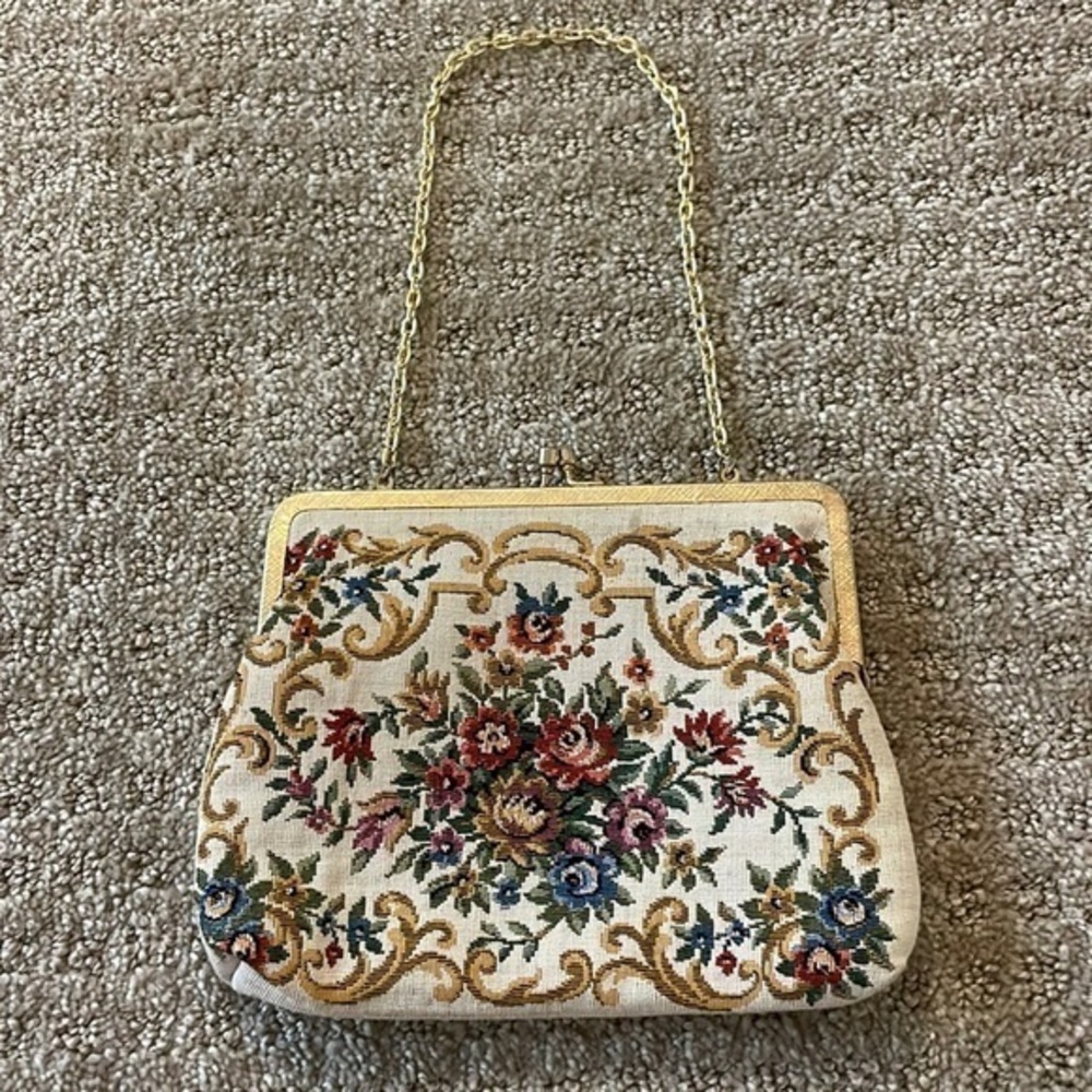 Vintage Walborg Floral Tapestry Hand Purse